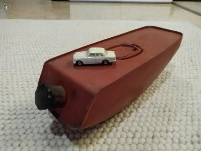 Amazonin varatankki.jpg